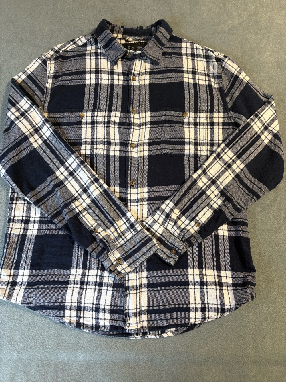 Aeropostale Men's Navy and White Plaid Button-Down Shirt